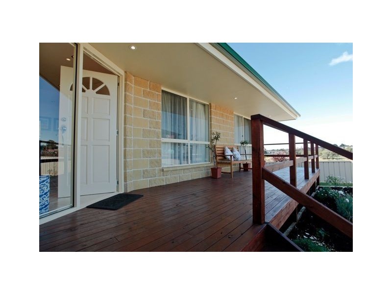 13 Rowena Court, Devonport TAS 7310