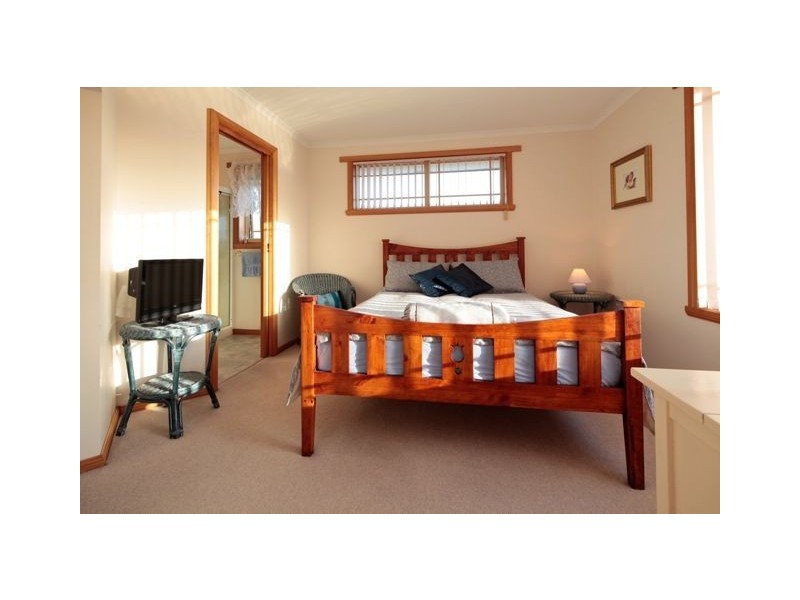 13 Georgiana Street, Devonport TAS 7310