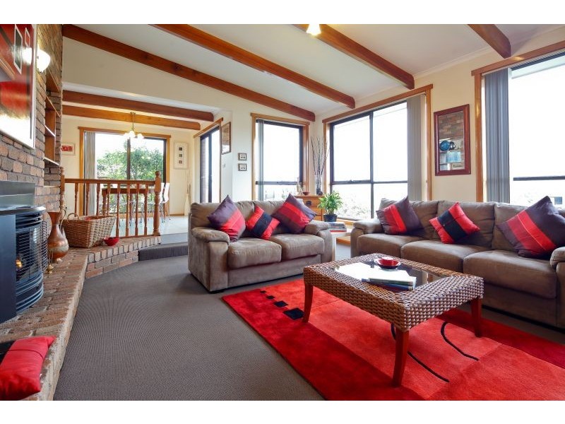 2 Saunders Court, Devonport TAS 7310