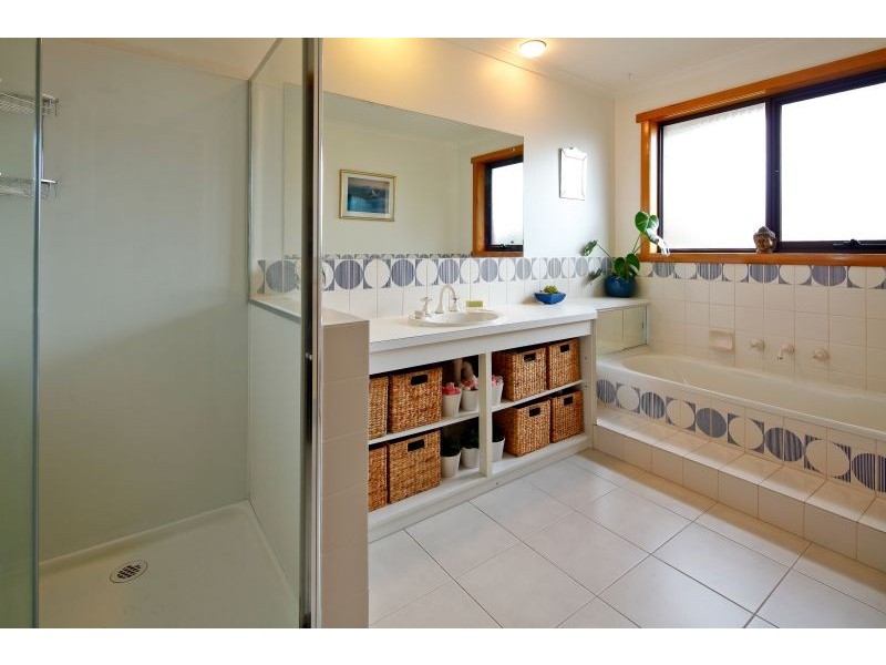 2 Saunders Court, Devonport TAS 7310