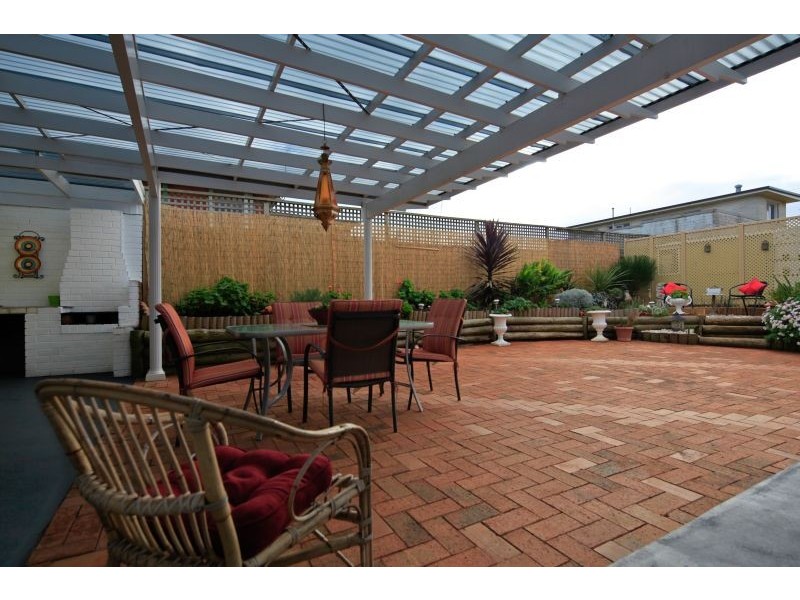 2 Saunders Court, Devonport TAS 7310