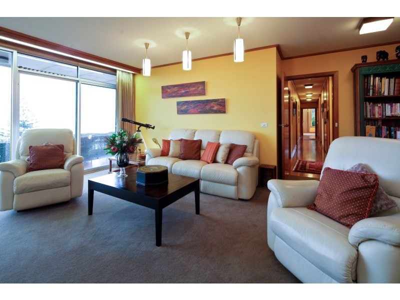 4 Sunset Court, Devonport TAS 7310