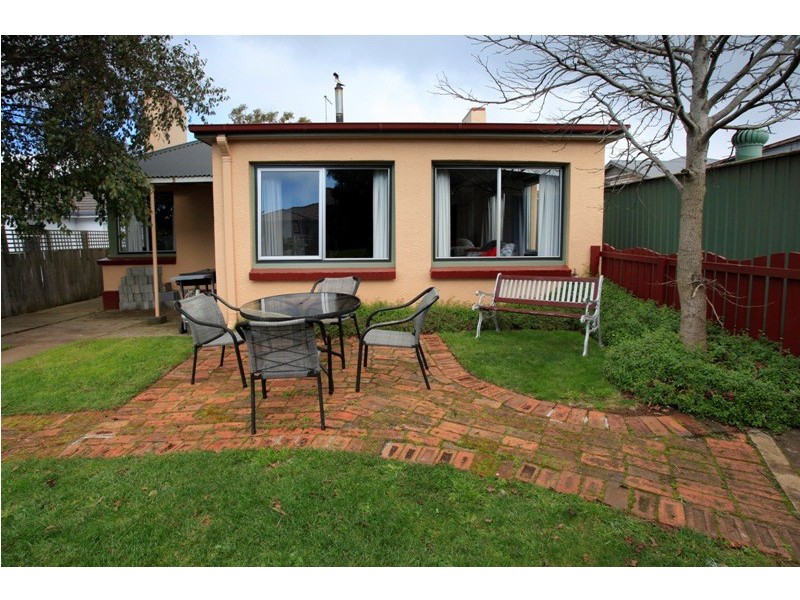 152 Steele Street, Devonport TAS 7310