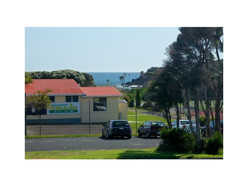 11 Eugene Street, Devonport TAS 7310