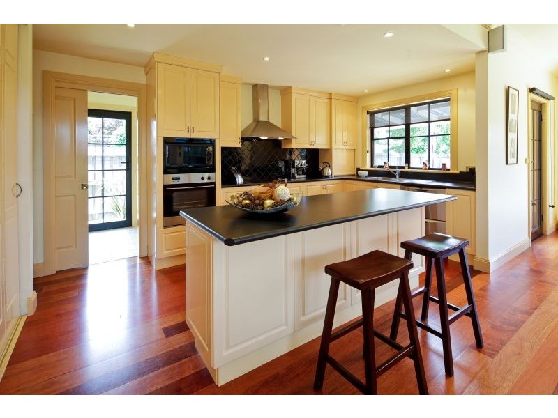 4 Malunnah Close, Devonport TAS 7310