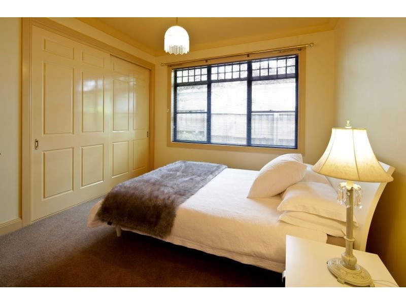 4 Malunnah Close, Devonport TAS 7310