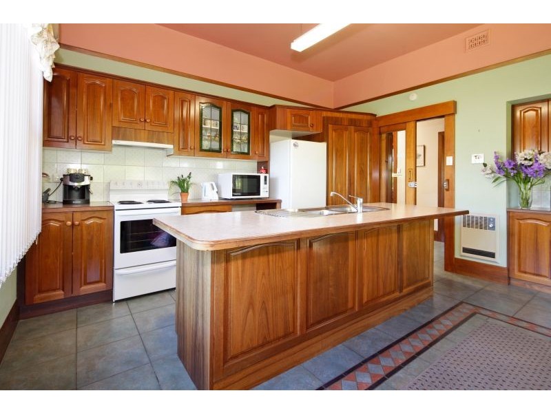 110 Stewart Street, Devonport TAS 7310