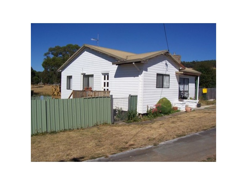 35  CROCKER ST, Railton TAS 7305