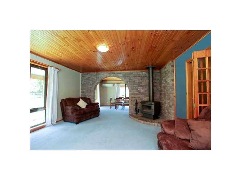 16 Winifred Avenue, Acacia Hills TAS 7306