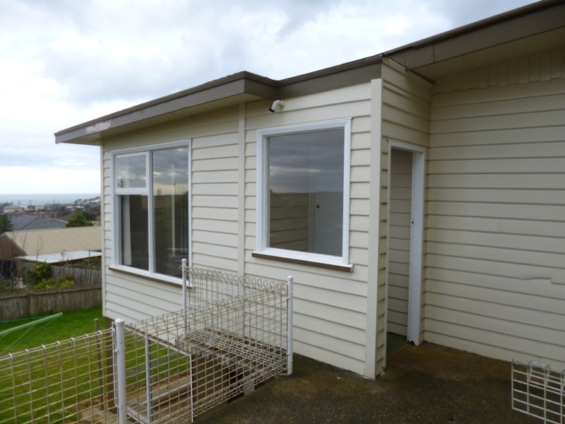 1/180 Parker Street, Devonport TAS 7310