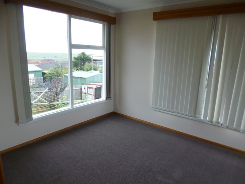 1/180 Parker Street, Devonport TAS 7310