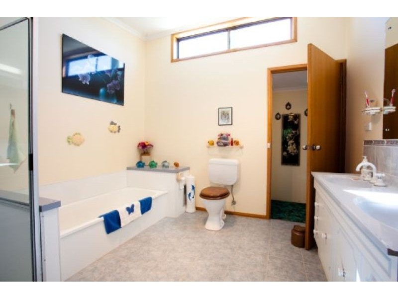 8 Elanora Place, East Devonport TAS 7310