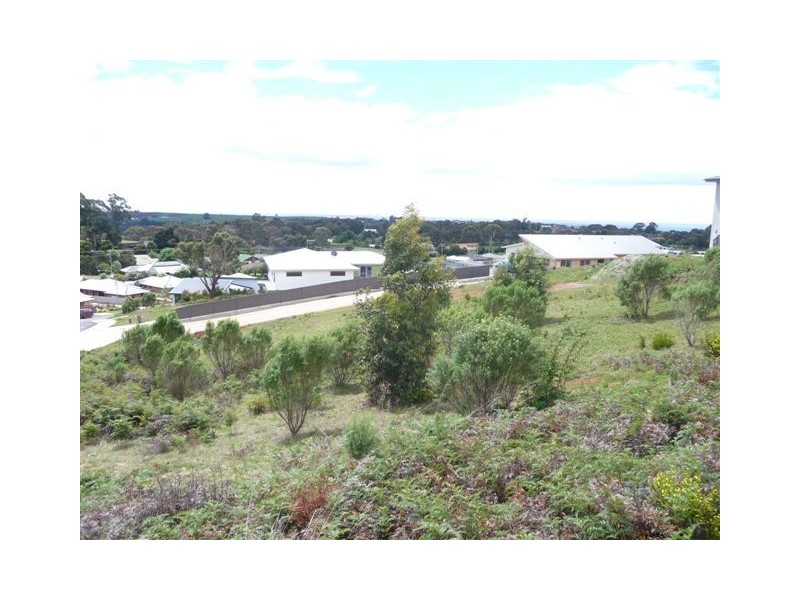 14 Hedstrom Drive, Devonport TAS 7310
