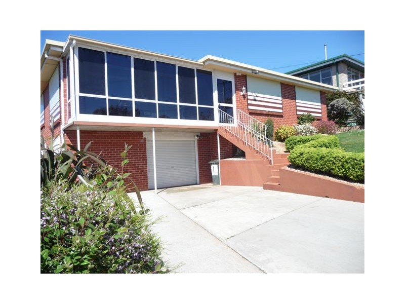 1 Cameray Street, Ambleside TAS 7310