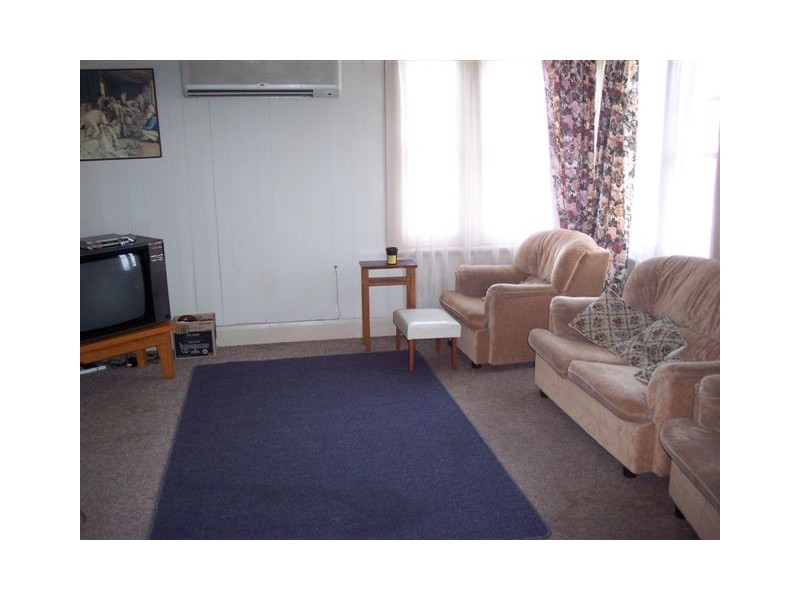 2 Middle Road, Devonport TAS 7310