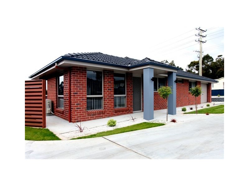 2/50 Lawrence Drive, Devonport TAS 7310