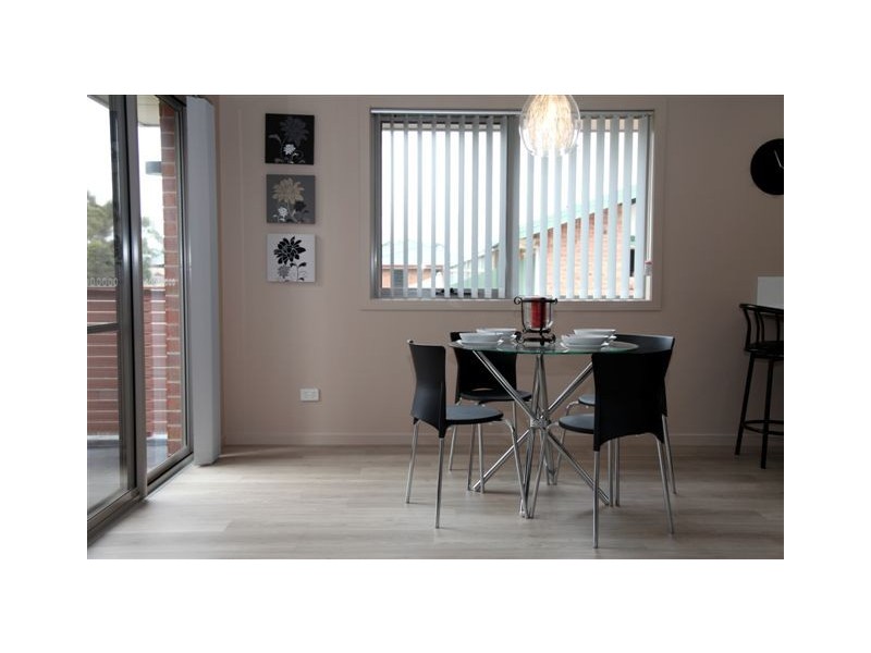 2/50 Lawrence Drive, Devonport TAS 7310