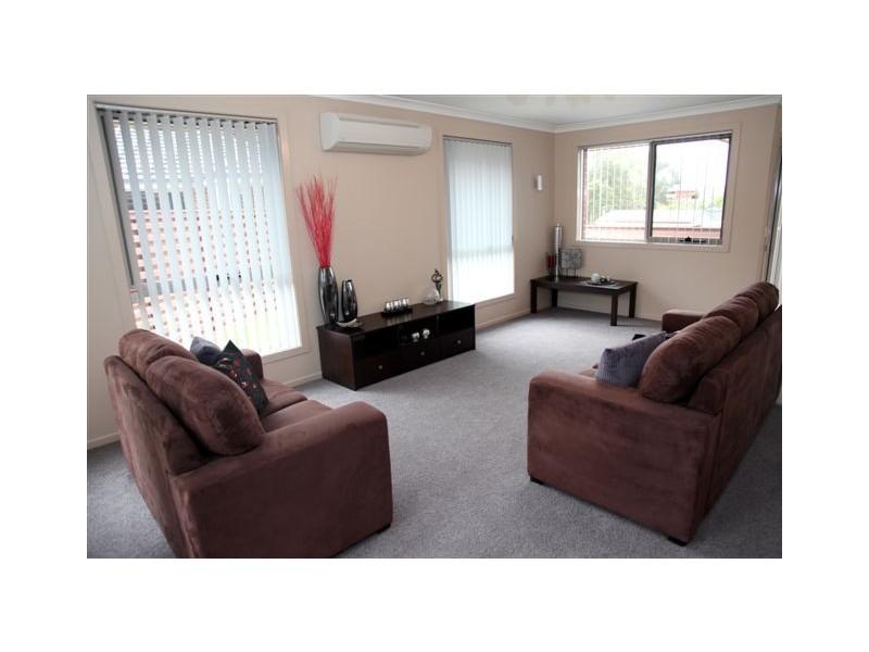 2/50 Lawrence Drive, Devonport TAS 7310