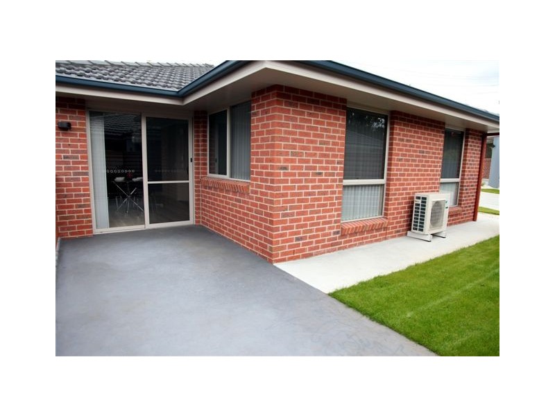 2/50 Lawrence Drive, Devonport TAS 7310