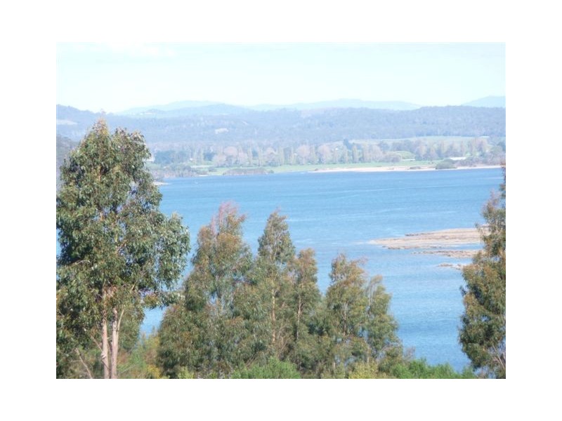 8 Beaumont Drive, Devonport TAS 7310