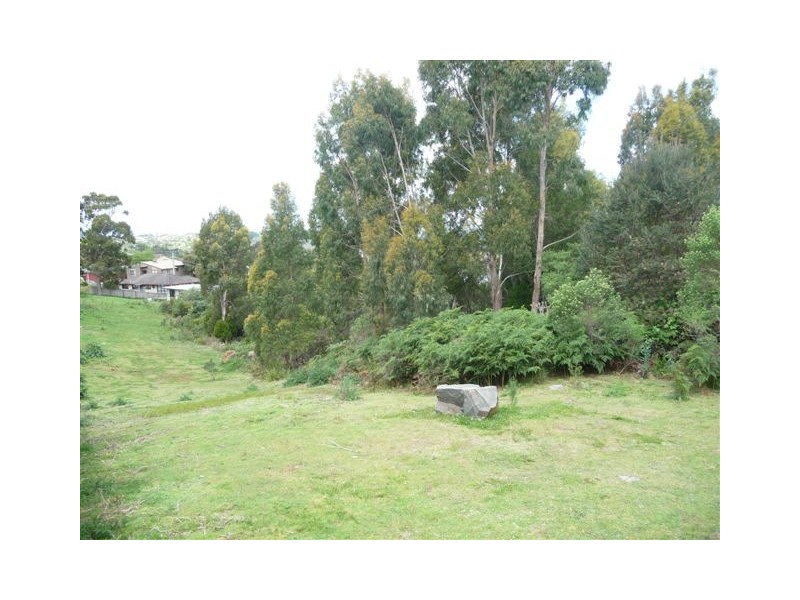 8 Beaumont Drive, Devonport TAS 7310