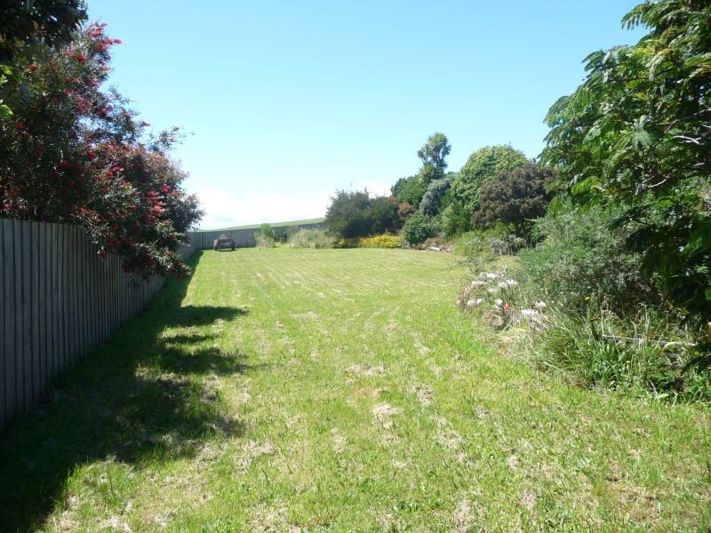 10 Illaroo Avenue, East Devonport TAS 7310