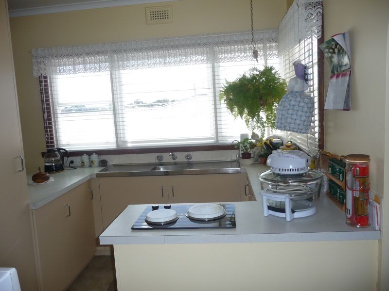 28 Middle Road, Devonport TAS 7310