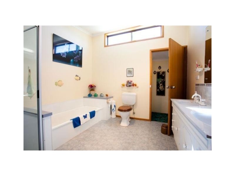 8 Elanora Place, East Devonport TAS 7310