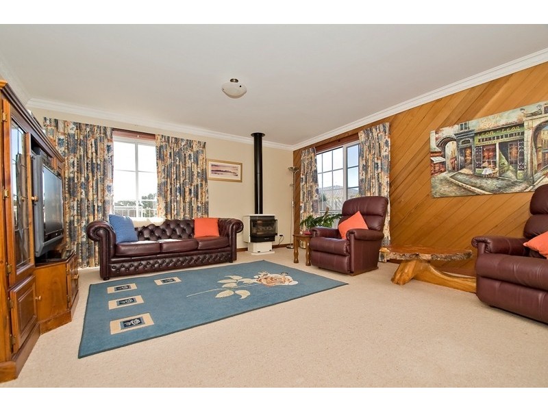 15 Westbury Place, Devonport TAS 7310