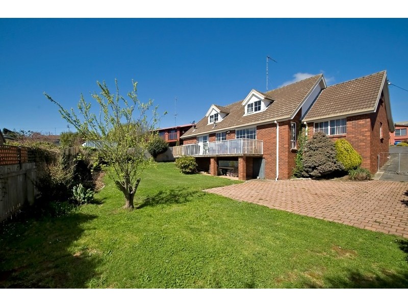 15 Westbury Place, Devonport TAS 7310