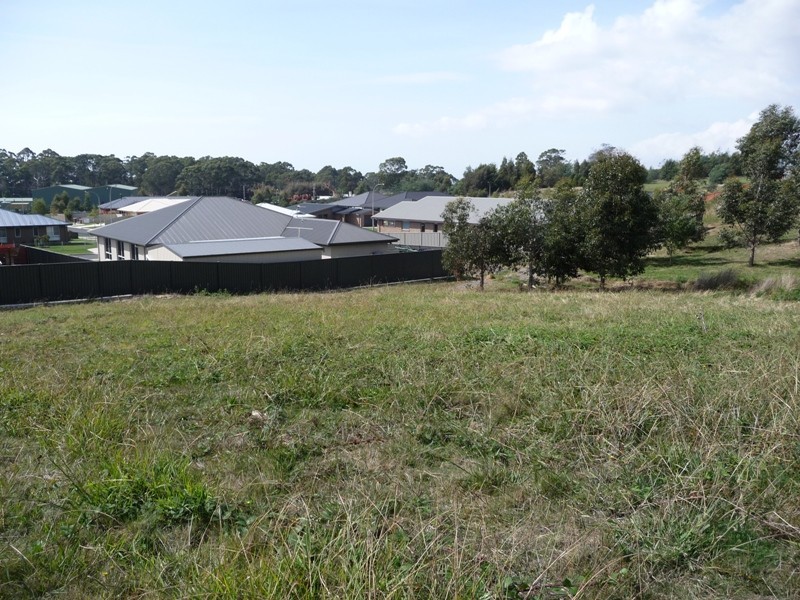 26 McCall Terrace, Devonport TAS 7310