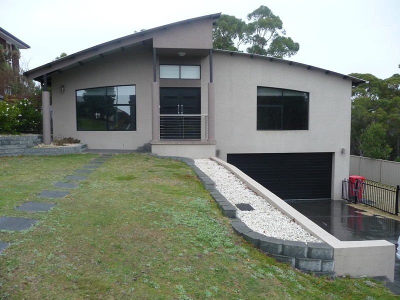 215 Parker Street, Devonport TAS 7310
