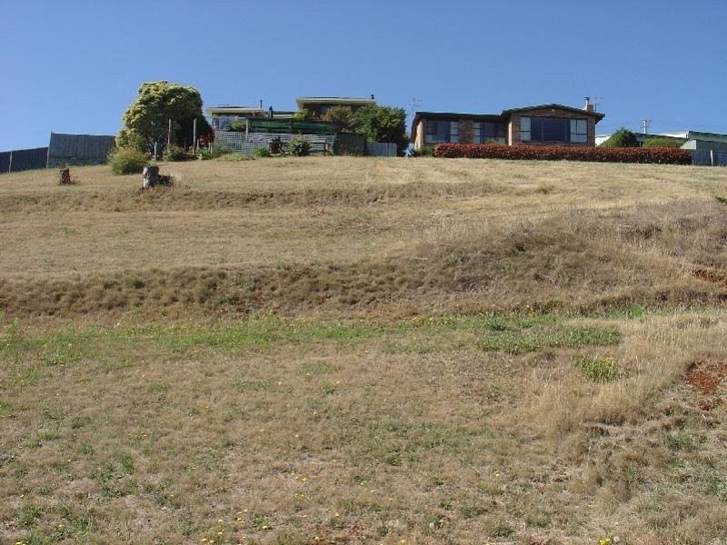 72 Bel-Air Crescent, East Devonport TAS 7310