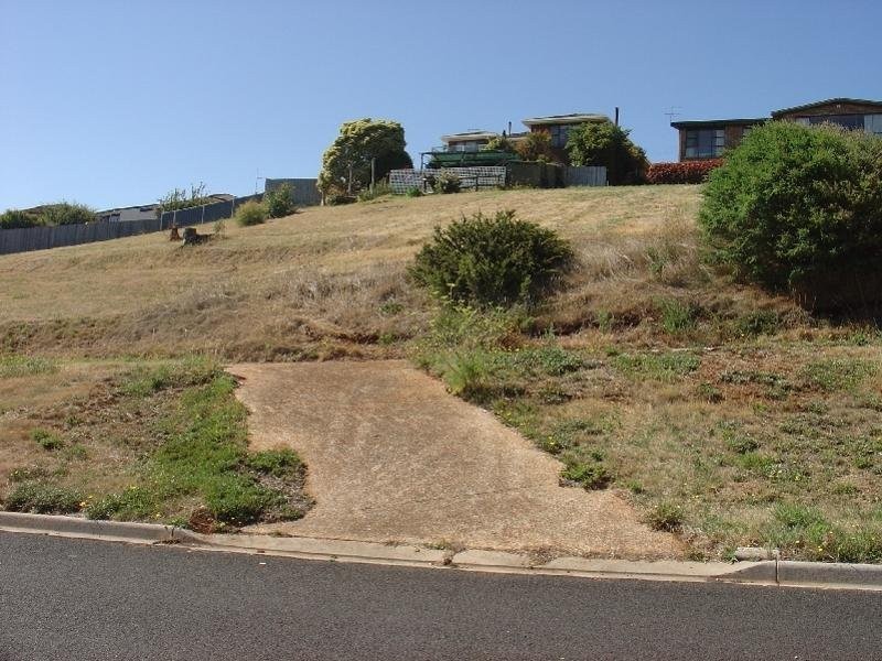 72 Bel-Air Crescent, East Devonport TAS 7310