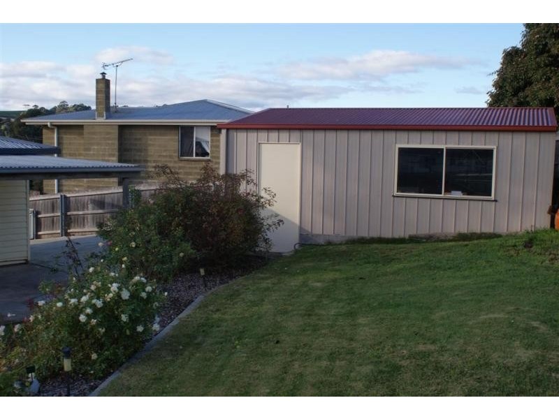 8 Charleston Crescent, Ulverstone TAS 7315