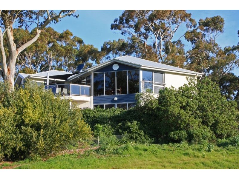 8 Coles Beach Close, Devonport TAS 7310