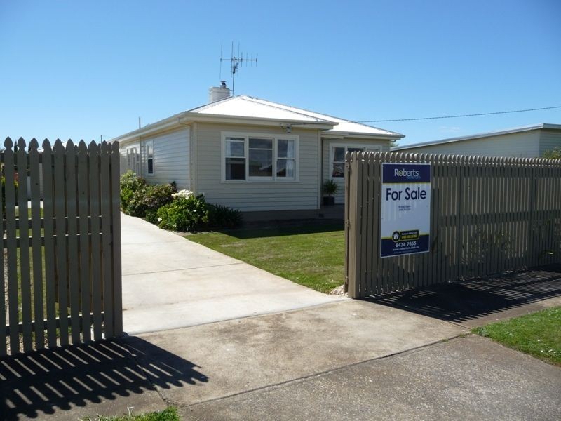 98 Nicholls Street, Devonport TAS 7310