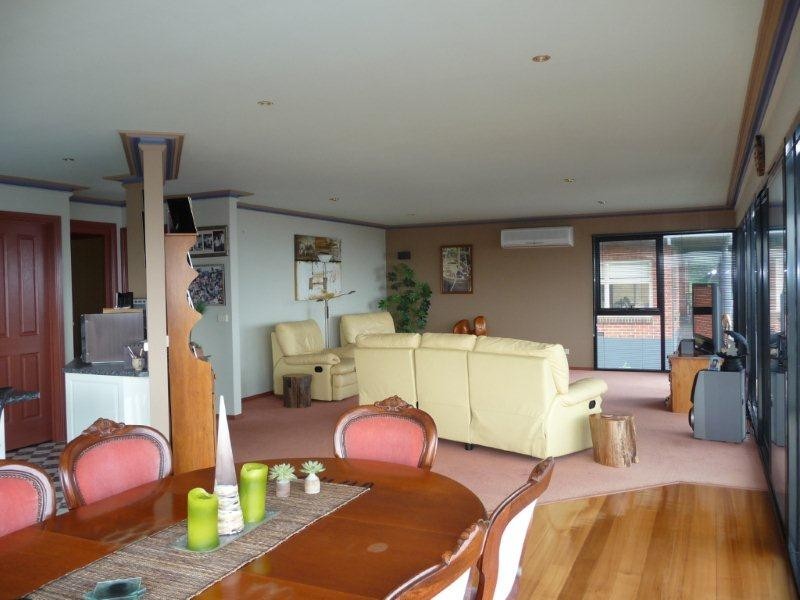 12 Cromwell Crescent, Devonport TAS 7310