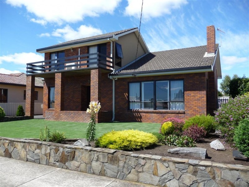 25 George Street, Devonport TAS 7310