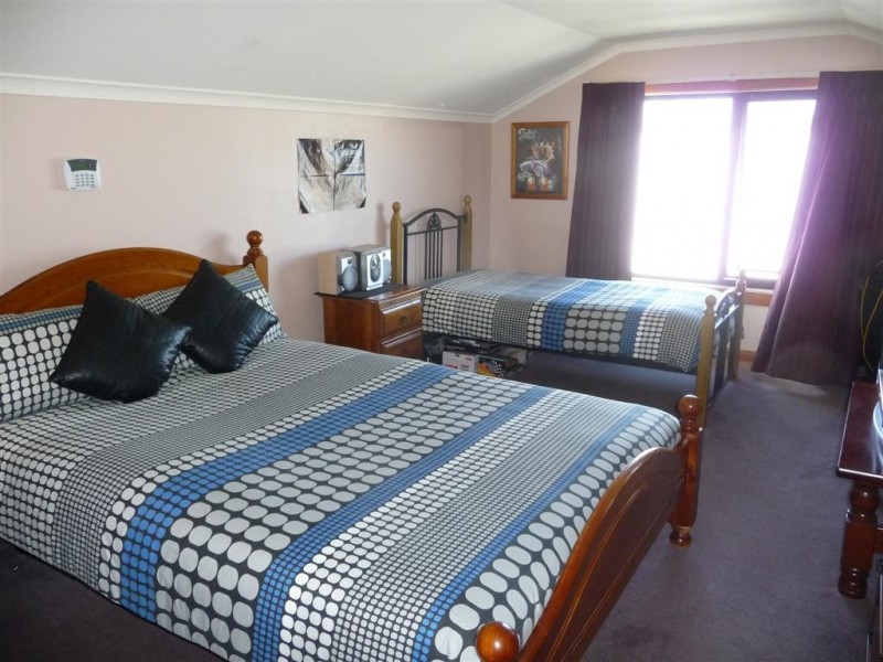 25 George Street, Devonport TAS 7310