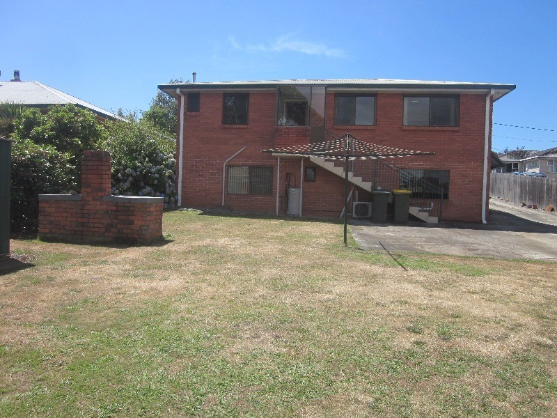 18 Mungala Crescent, Devonport TAS 7310