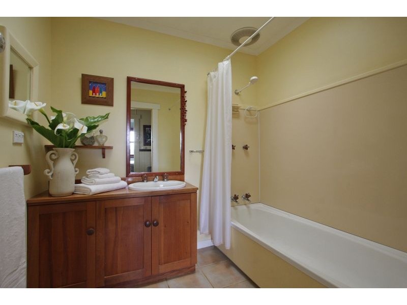 56 Valley Road, Devonport TAS 7310