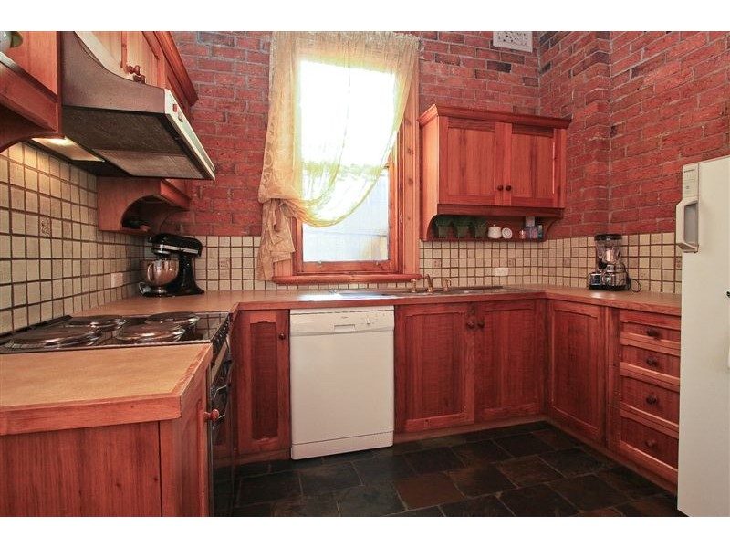 10 Victoria Parade, Devonport TAS 7310