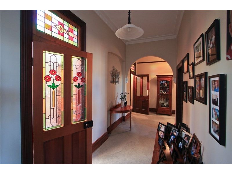 10 Victoria Parade, Devonport TAS 7310