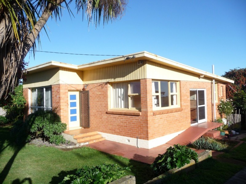 19 Surrey Street, Devonport TAS 7310