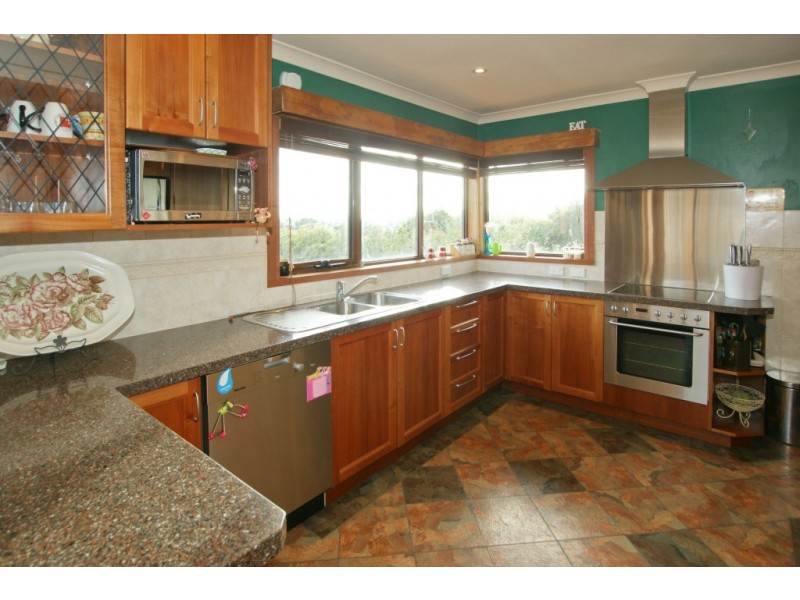 46 Lyons Avenue, Devonport TAS 7310