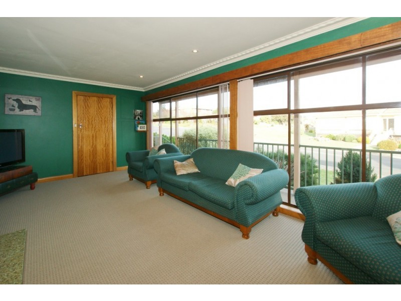 46 Lyons Avenue, Devonport TAS 7310