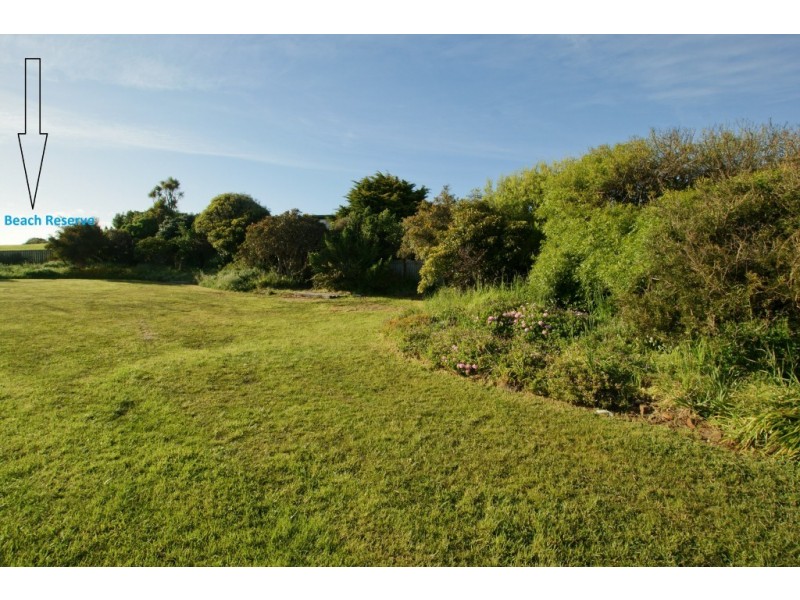 10 Illaroo Avenue, East Devonport TAS 7310