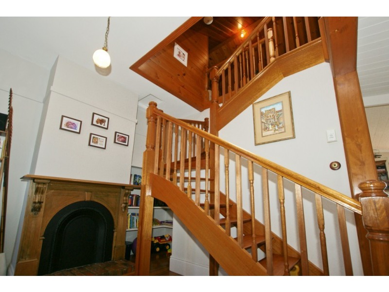 33 Middle Road, Devonport TAS 7310