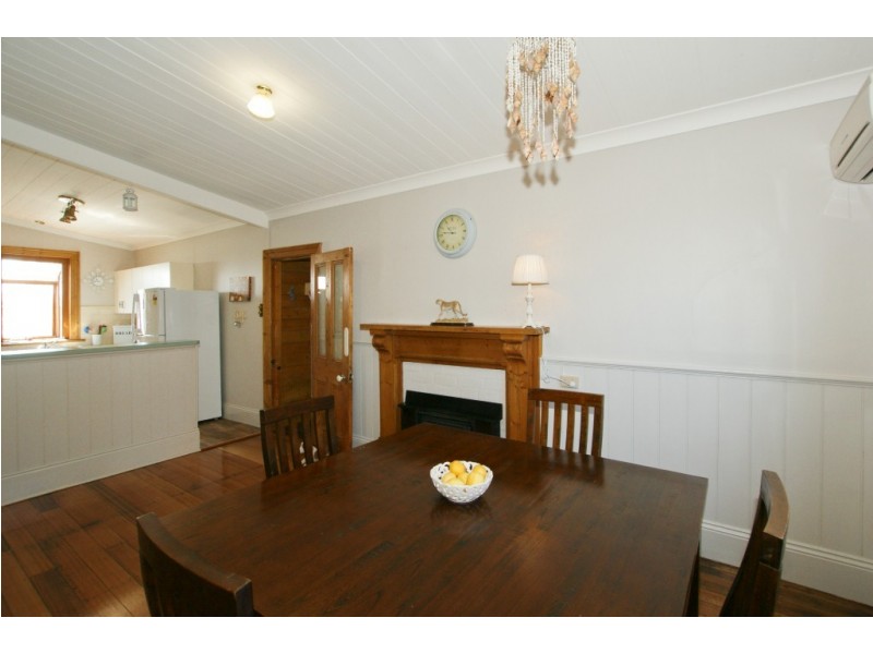 33 Middle Road, Devonport TAS 7310